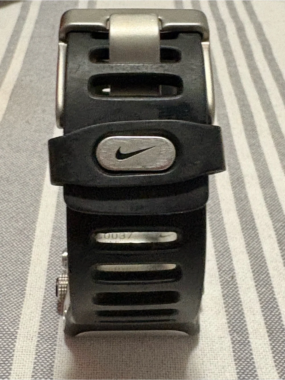 Nike WC0037 Digital Day Date Alarm Chrono Silver Tone Case Black Silicone Watch
